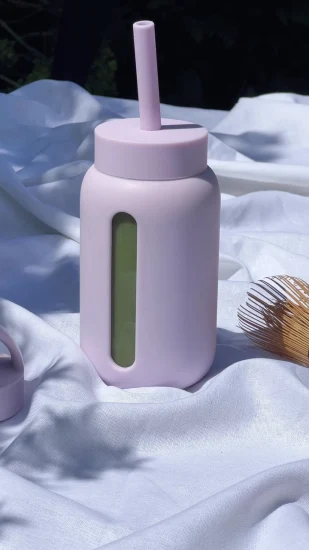 Botella de agua de vidrio de 27 onzas con marcador de tiempo y funda de silicona